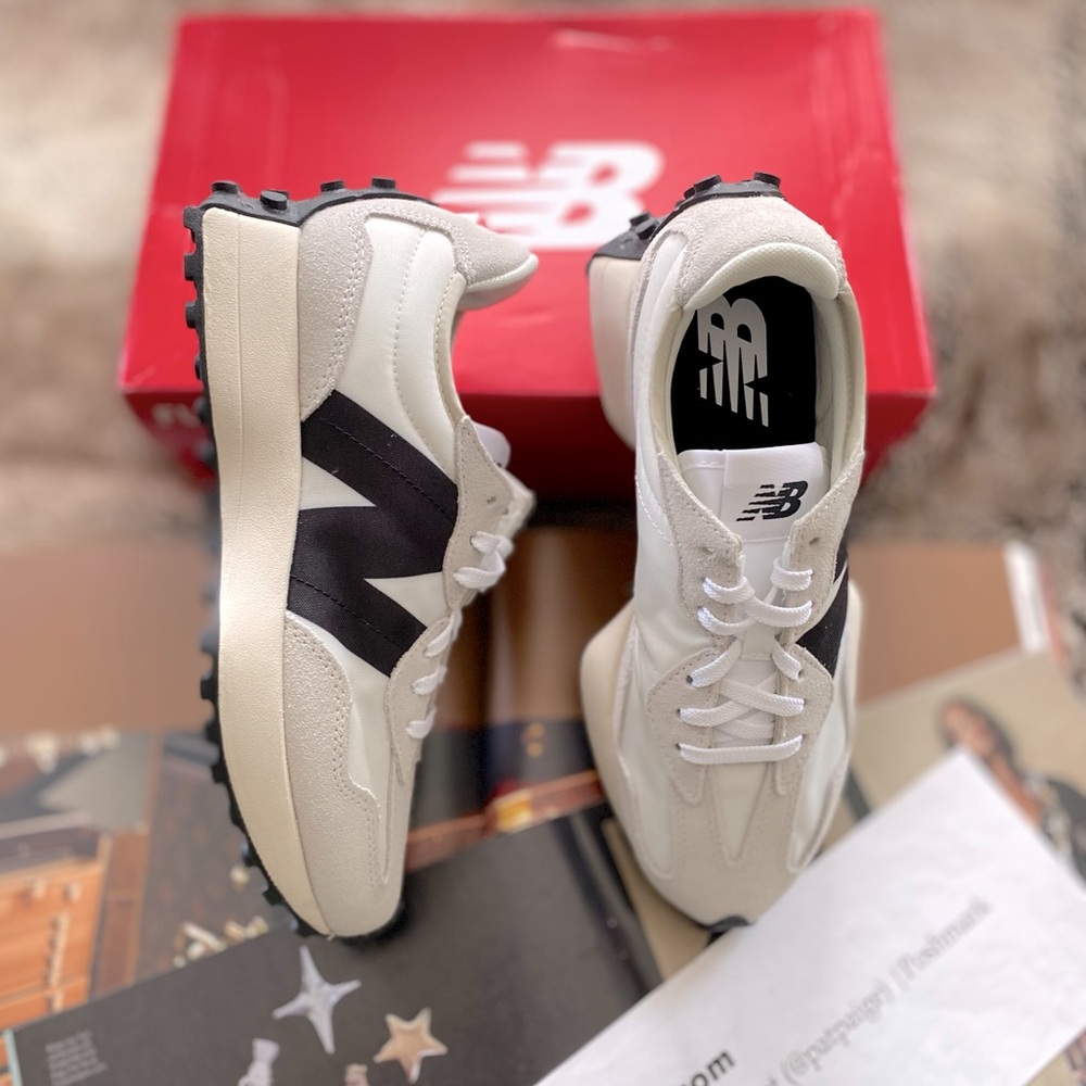 New Balance 327 Sneakers - Picture 13 of 14